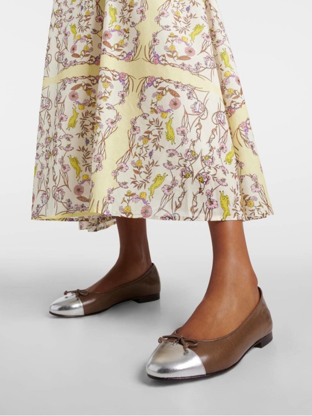 Tory Burch Taupe Cap Toe Ballet Flats Shoes 7.5 Silver Metallic Bow
